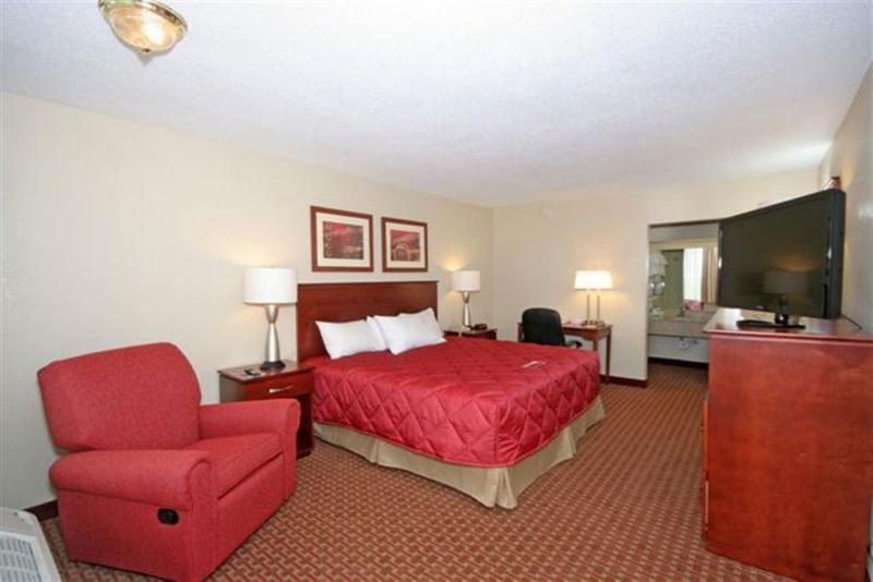 Ramada Burlington Hotel And Conference Center エクステリア 写真